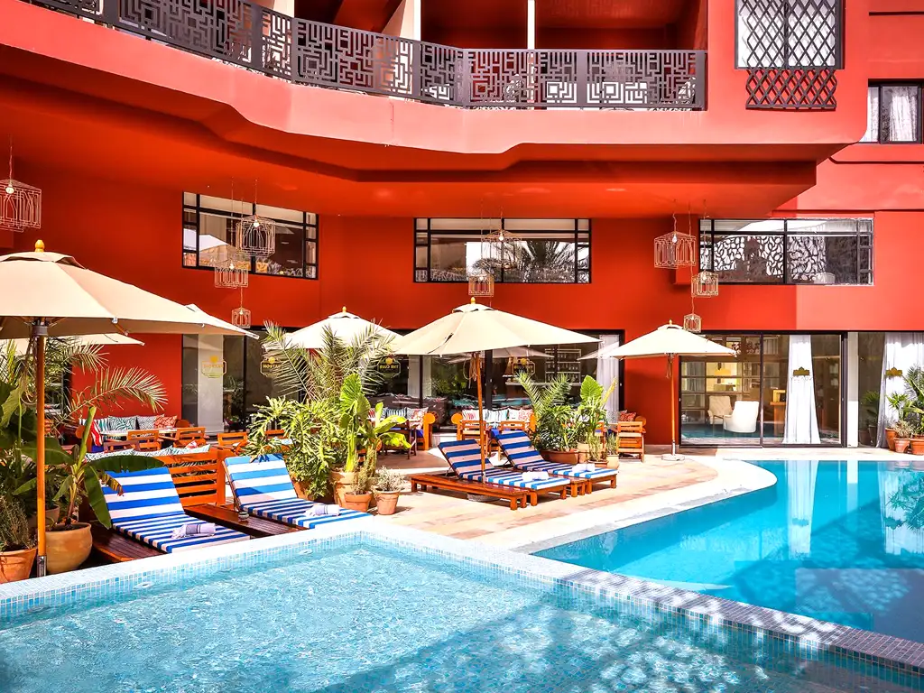 Piscine sur le toit hôtel deux ciels Marrakech